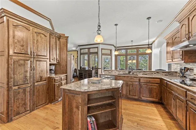 $775,000 | 7822 Houston Street, Lenexa, KS 66227