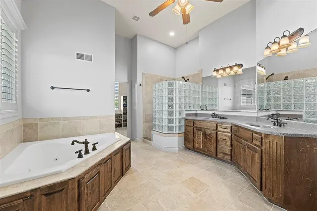 $775,000 | 7822 Houston Street, Lenexa, KS 66227