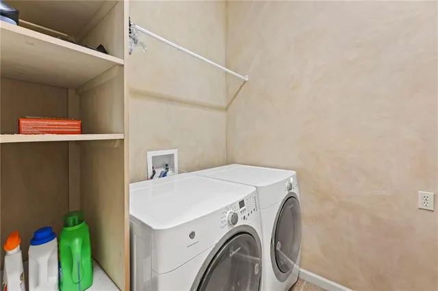 $775,000 | 7822 Houston Street, Lenexa, KS 66227