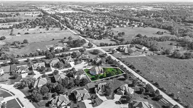 $775,000 | 7822 Houston Street, Lenexa, KS 66227