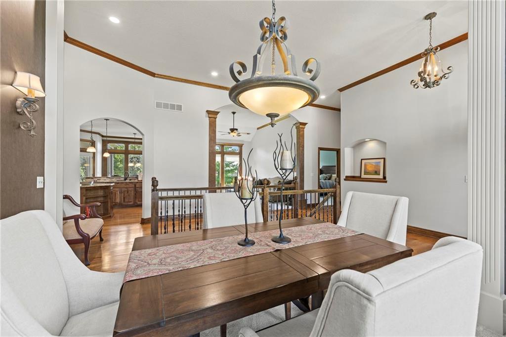 7822 Houston Street Lenexa, KS 66227 - Photo 6 of 51