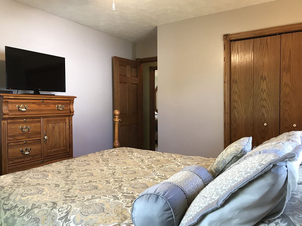 1027 Piccadilly Road Traverse City, MI 49685 - Photo 8 of 11 1851790-7.JPG