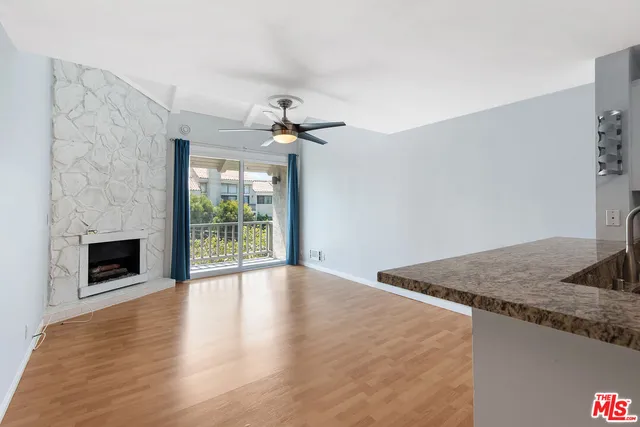 $2,600 | 8740 Tuscany Avenue, Unit 305, Playa del Rey, CA 90293