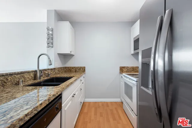 $2,600 | 8740 Tuscany Avenue, Unit 305, Playa del Rey, CA 90293