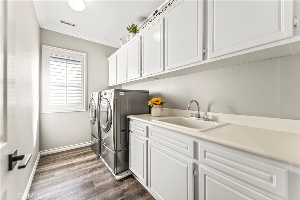 51 Rolling Ridge Rancho Santa Margarita, CA 92688 - Photo 38 of 61 Upstairs laundry