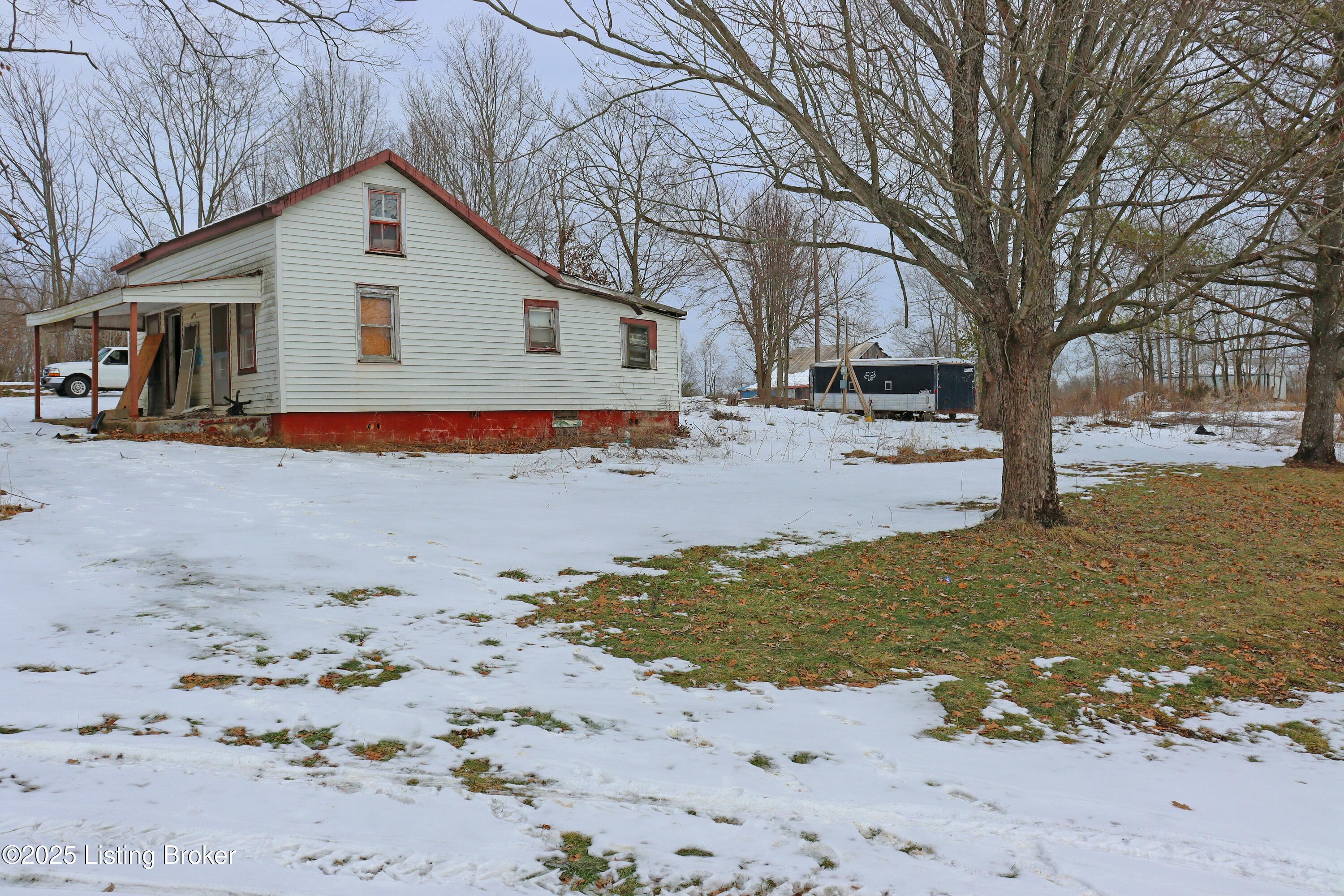 182 Cemetery Road New Castle, KY 40050 - Photo 7 of 32 Front Side 1