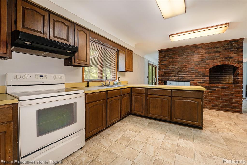 1130 Parks Road Goodells, MI 48027 - Photo 8 of 40