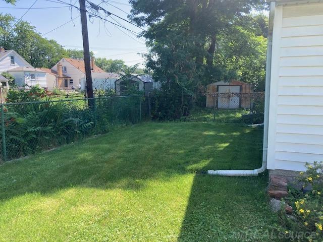 8641 Harding Street Center Line, MI 48015 - Photo 31 of 31