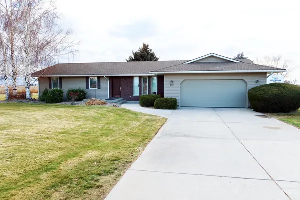 $575,000 | 223 Hillcrest Road, Burley, ID 83318