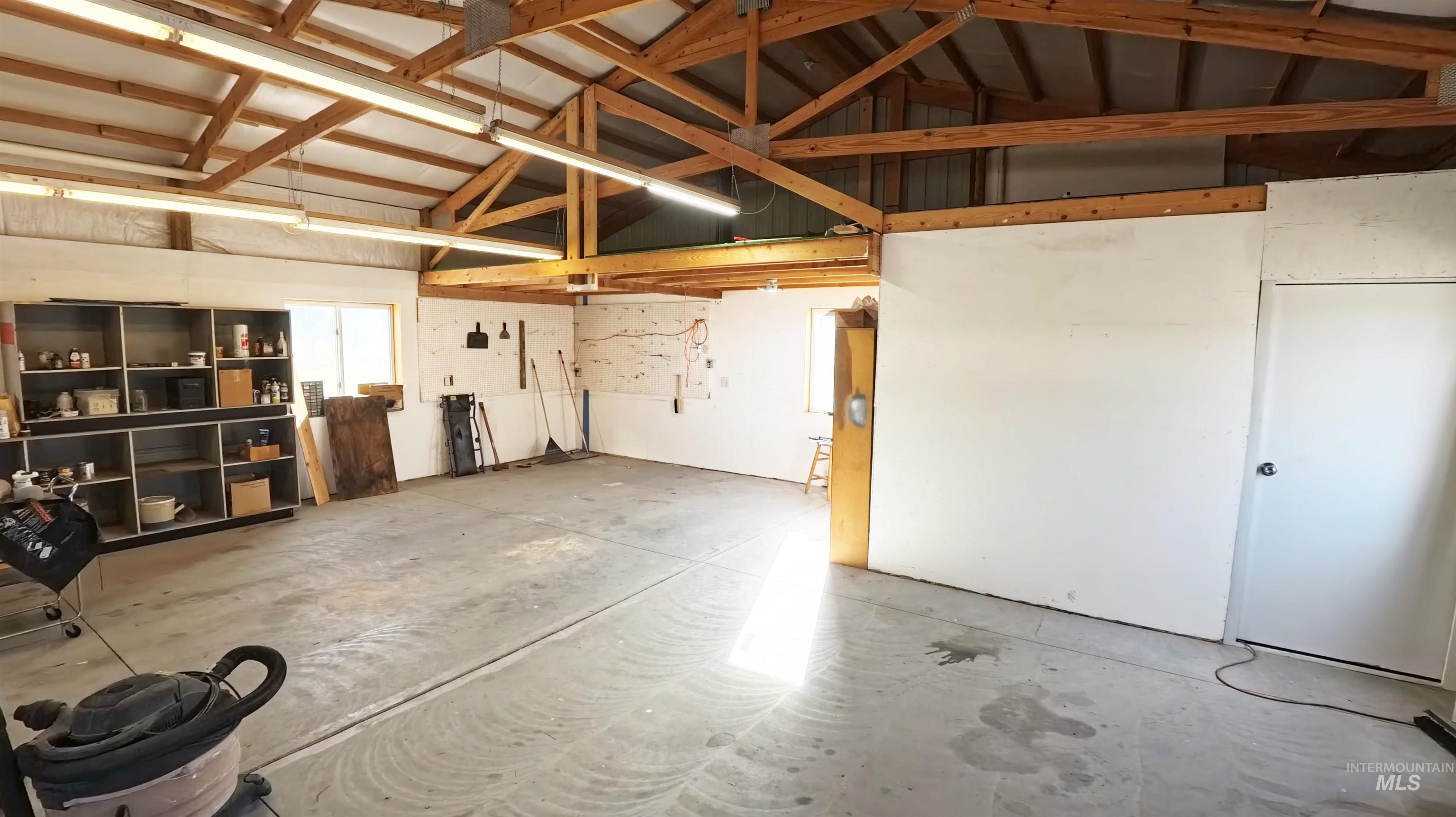 223 Hillcrest Road Burley, ID 83318 - Photo 24 of 27 View of garage