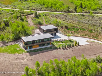 $6,350,000 | 11330 Hoback Junction South Road, Jackson, WY 83001
