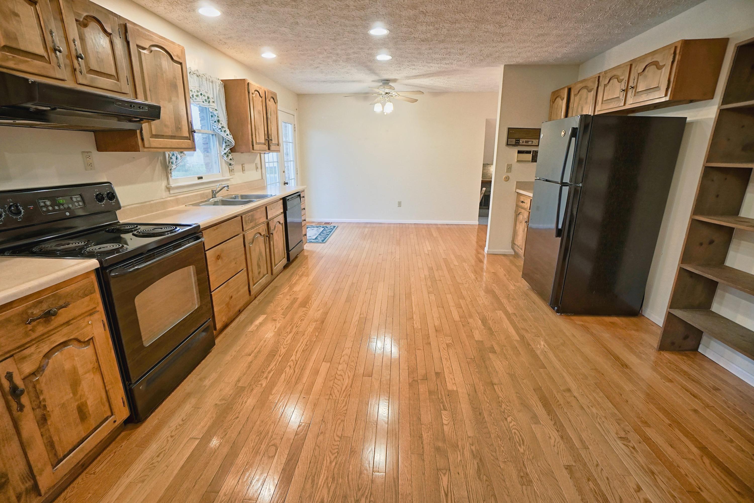 10582 Marquart Road New Carlisle, OH 45344 - Photo 7 of 54