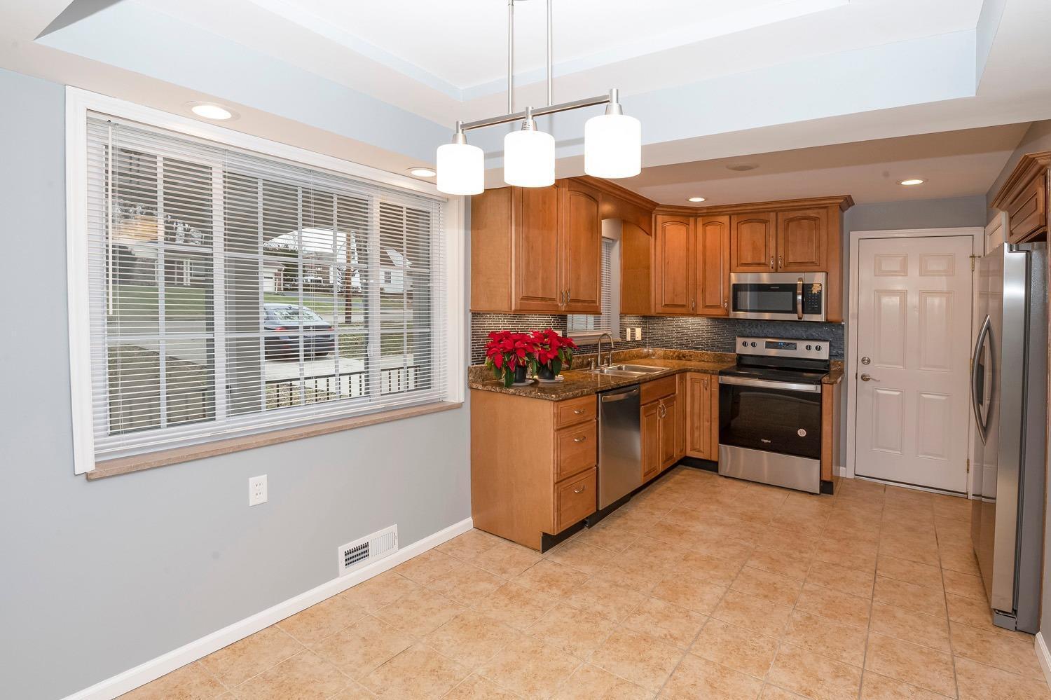 1728 Adams Road Cincinnati, OH 45231 - Photo 11 of 49 Gallery Image 11