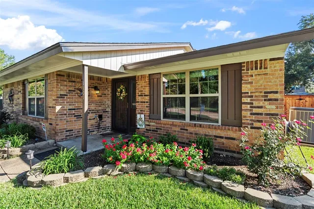 $459,000 | 1301 River Oaks Drive, Flower Mound, TX 75028