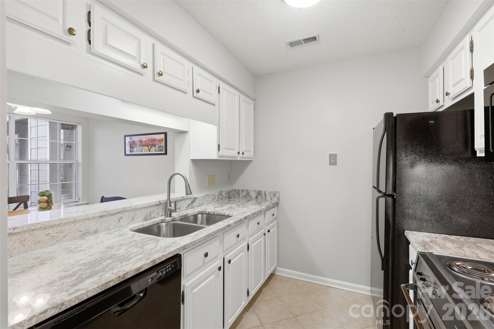 5007 Sharon Road, Unit P Charlotte, NC 28210 - Photo 10 of 25 Gallery Image 10