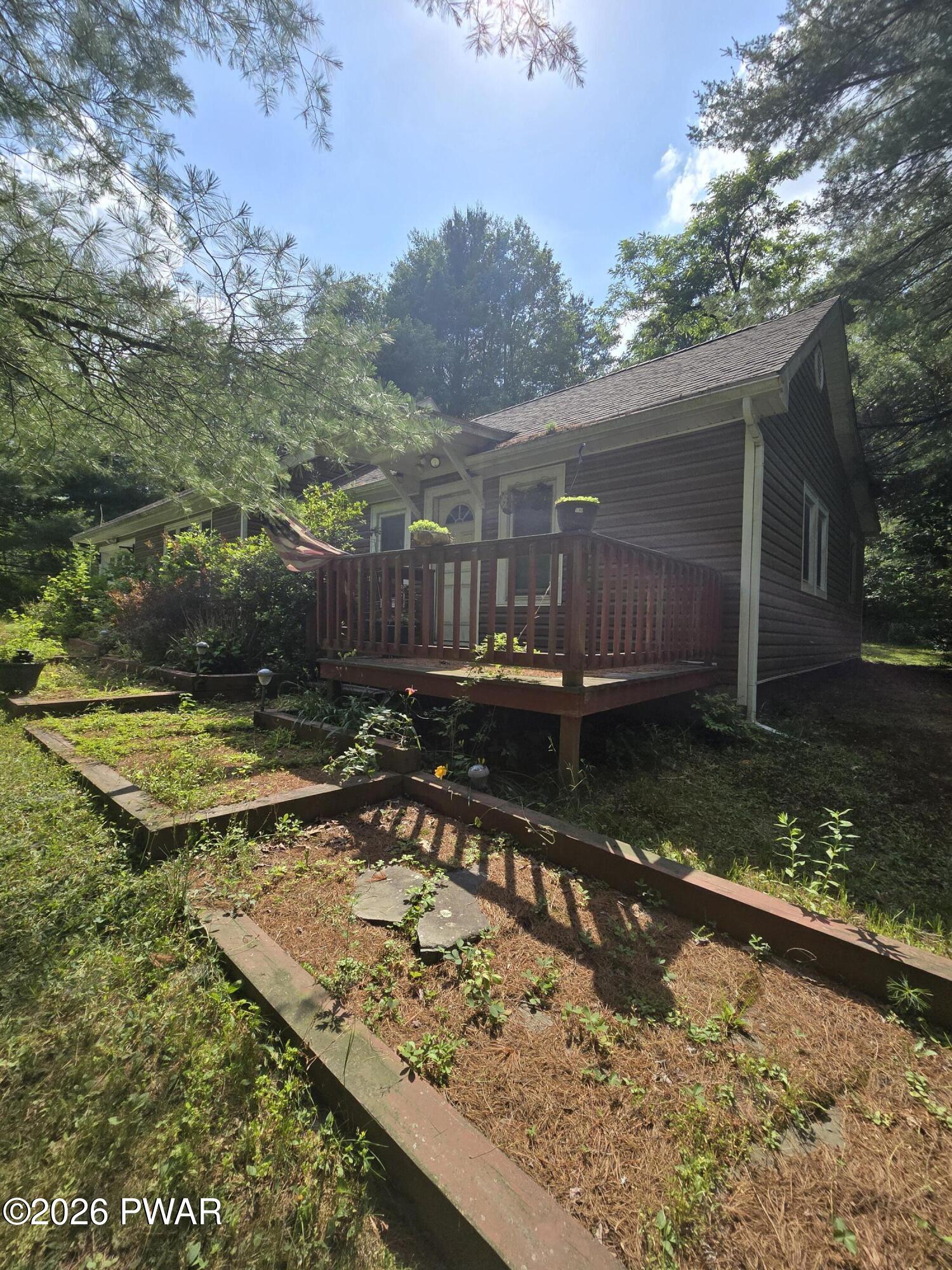 116 Christopher Way Hawley, PA 18428 - Photo 2 of 16