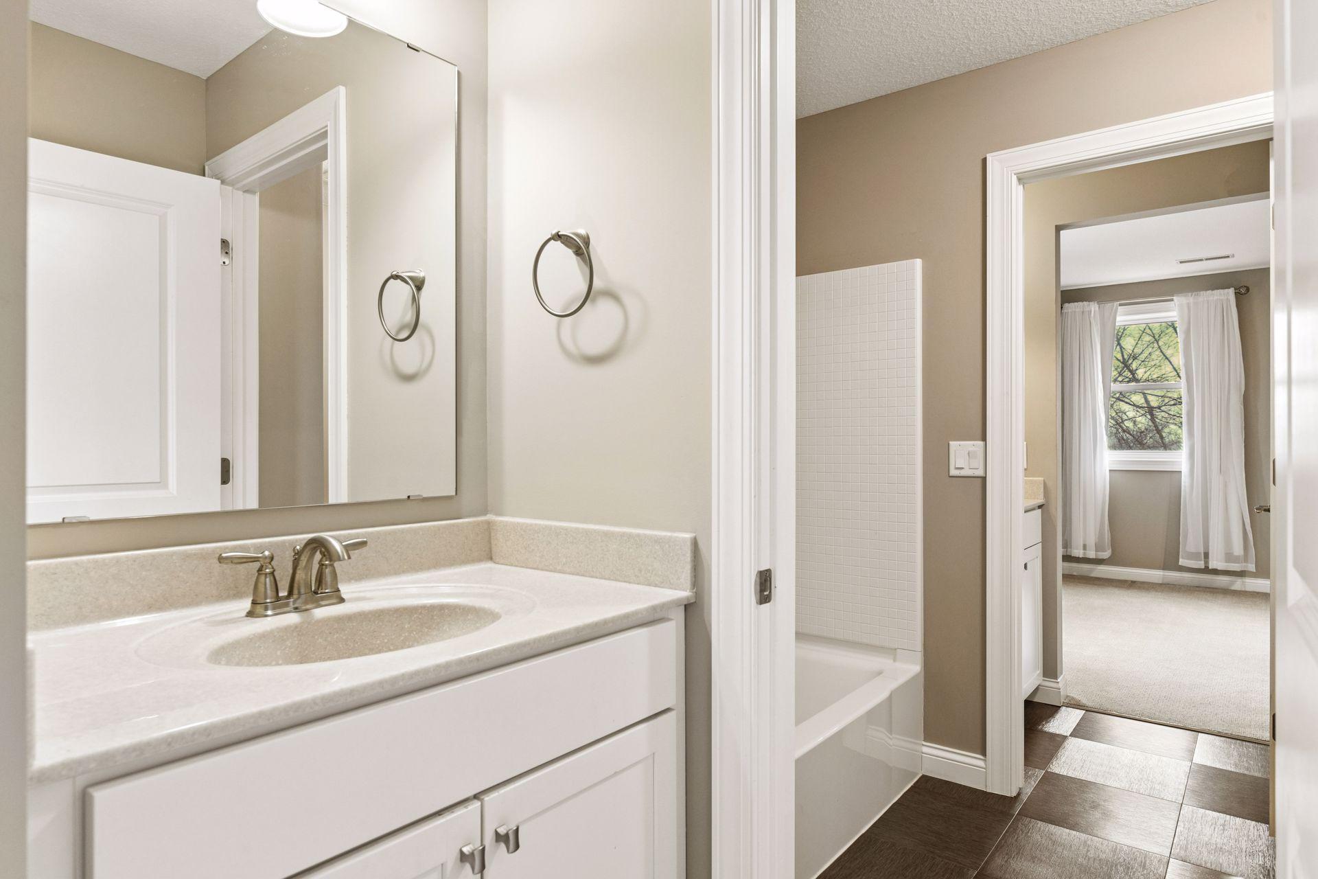 16571 Reeder Ridge Eden Prairie, MN 55347 - Photo 26 of 53 Gallery Image 26