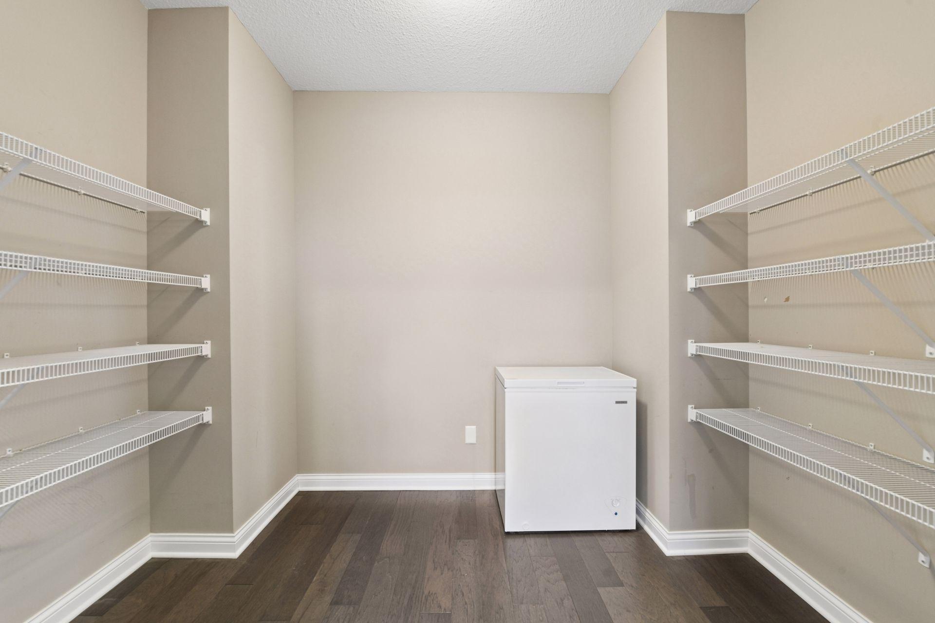 16571 Reeder Ridge Eden Prairie, MN 55347 - Photo 10 of 53 Gallery Image 10