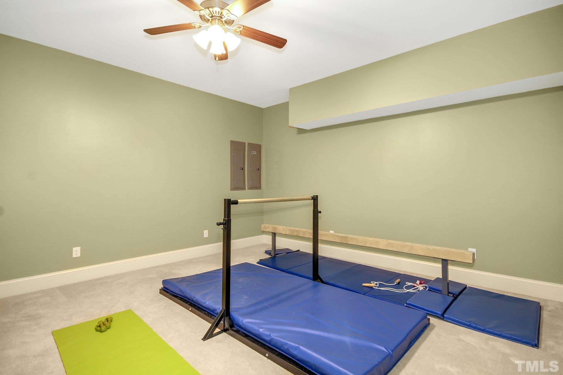 9438 Collingdale Way Raleigh, NC 27617 - Photo 38 of 47 Gallery Image 38