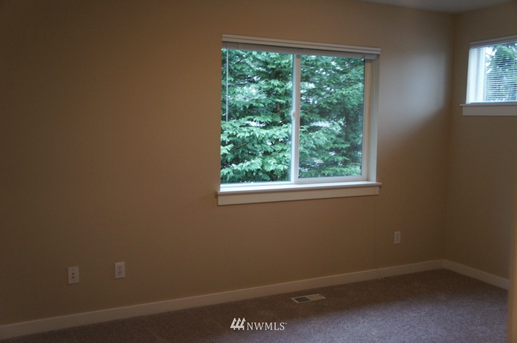 3309 Northeast 7th Court Renton, WA 98056 - Photo 15 of 18