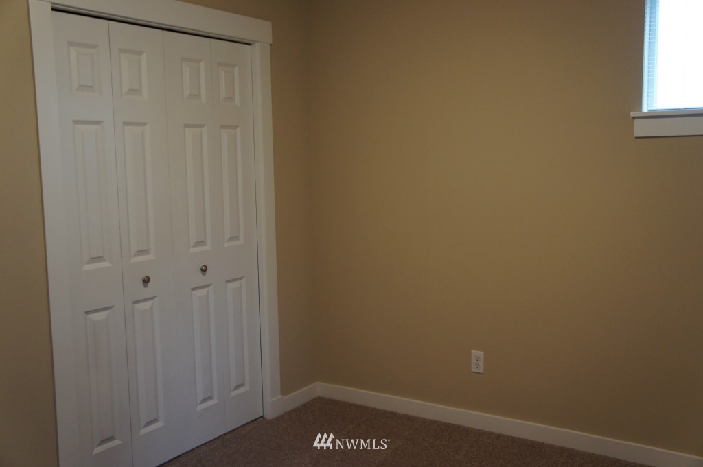 3309 Northeast 7th Court Renton, WA 98056 - Photo 17 of 18