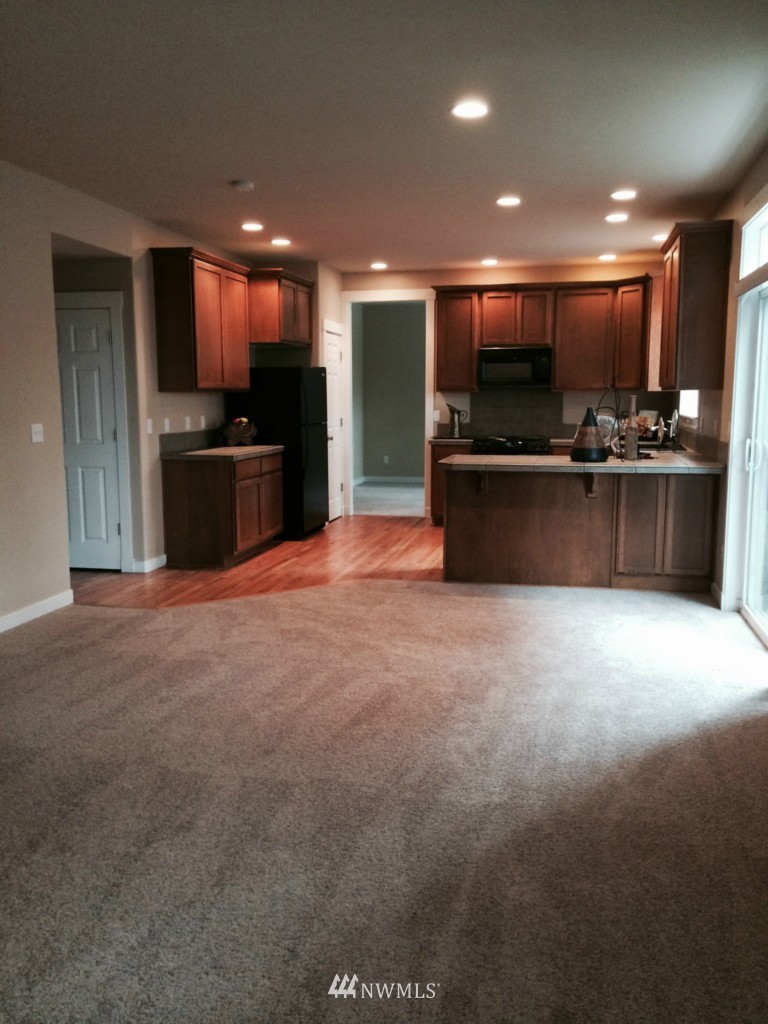 3309 Northeast 7th Court Renton, WA 98056 - Photo 5 of 18