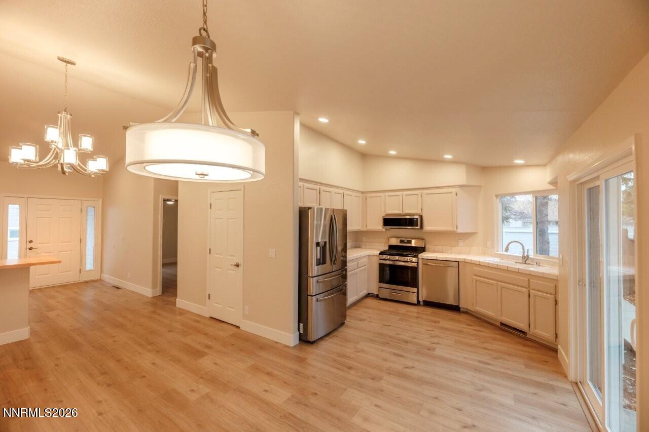 7562 Wheeldale Circle Reno, NV 89511 - Photo 4 of 34 10c