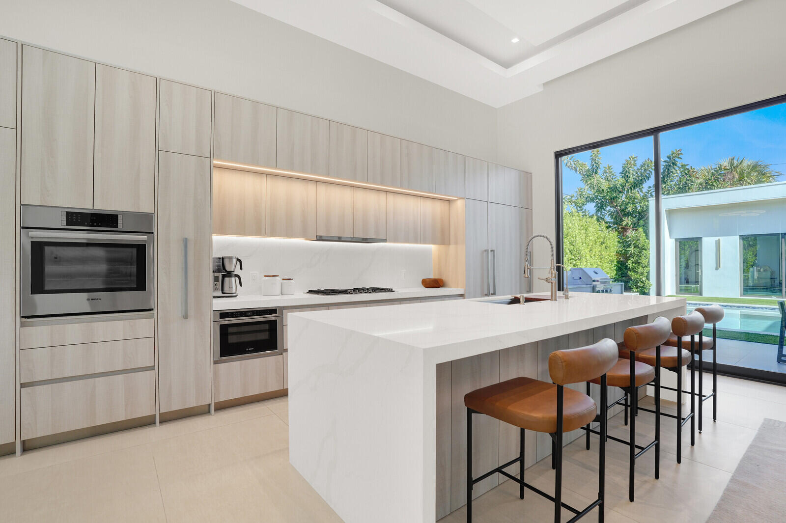 828 Northwest 2nd Avenue Boca Raton, FL 33432 - Photo 12 of 64 Kitchen