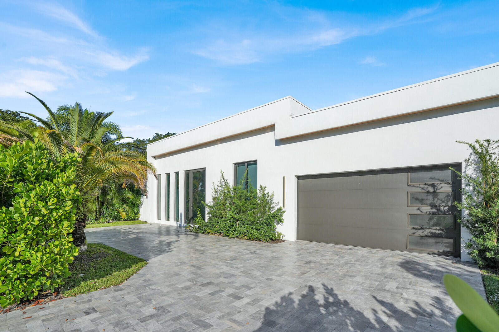 828 Northwest 2nd Avenue Boca Raton, FL 33432 - Photo 2 of 64 Front Exterior