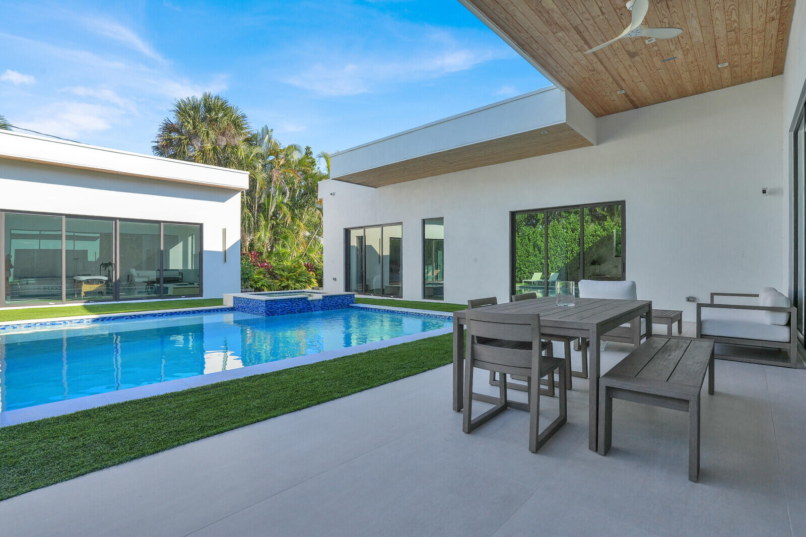 828 Northwest 2nd Avenue Boca Raton, FL 33432 - Photo 43 of 64 Resort-Style Entertaining Area
