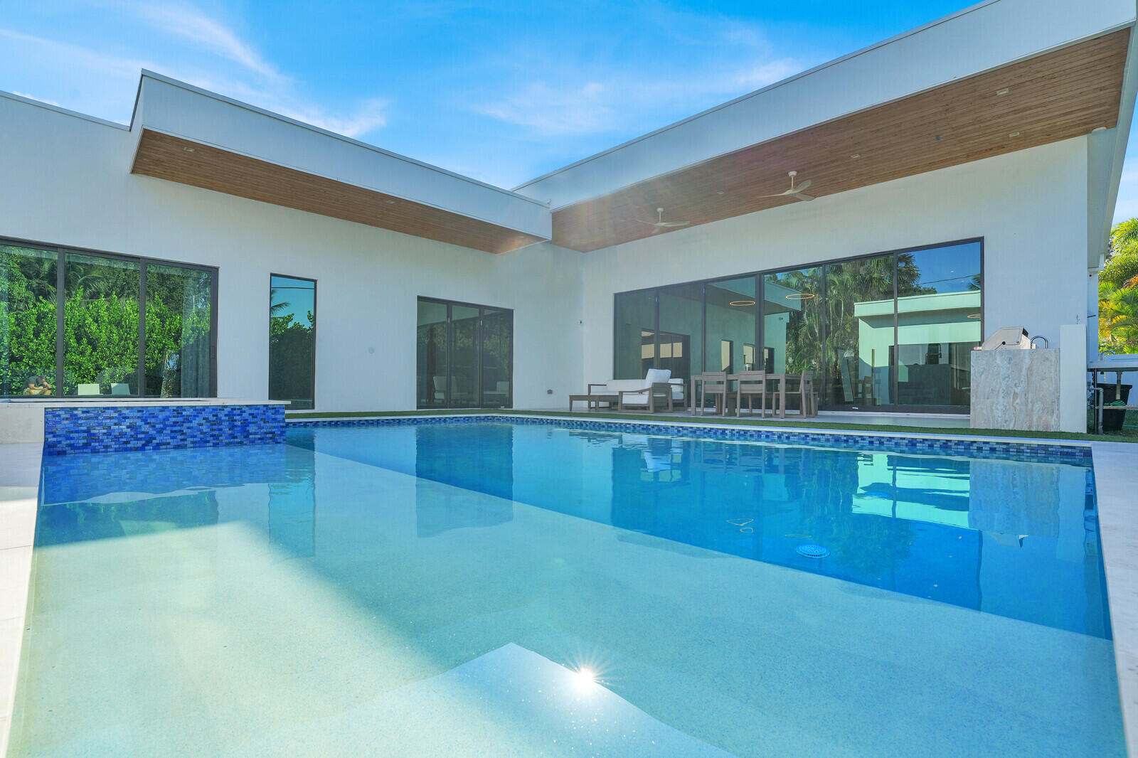 828 Northwest 2nd Avenue Boca Raton, FL 33432 - Photo 46 of 64 Outdoor Pool Area