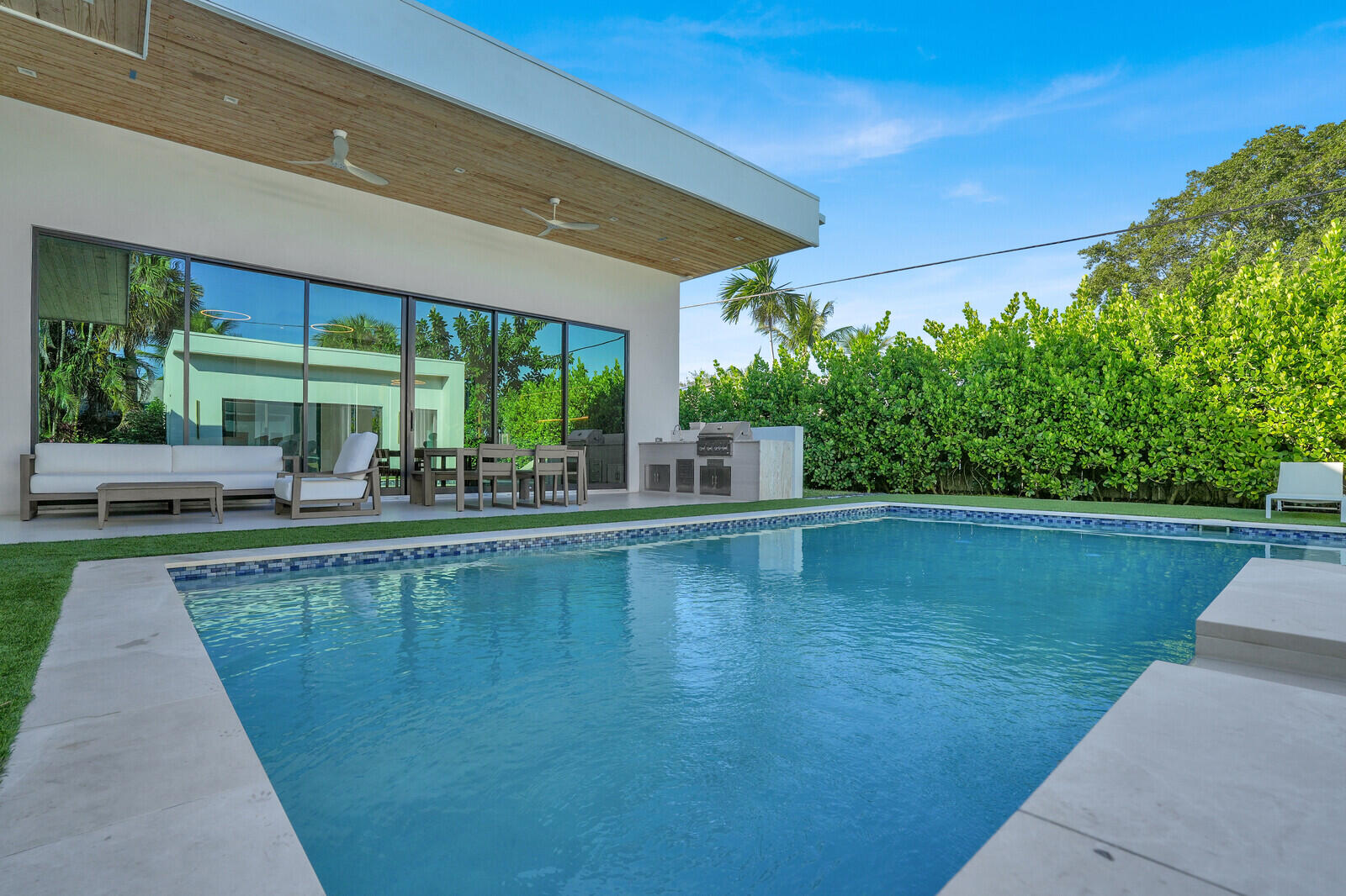 828 Northwest 2nd Avenue Boca Raton, FL 33432 - Photo 49 of 64 Outdoor Pool Area