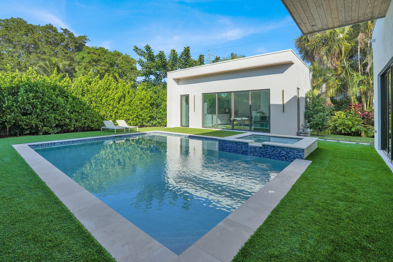 828 Northwest 2nd Avenue Boca Raton, FL 33432 - Photo 50 of 64 Outdoor Pool Area