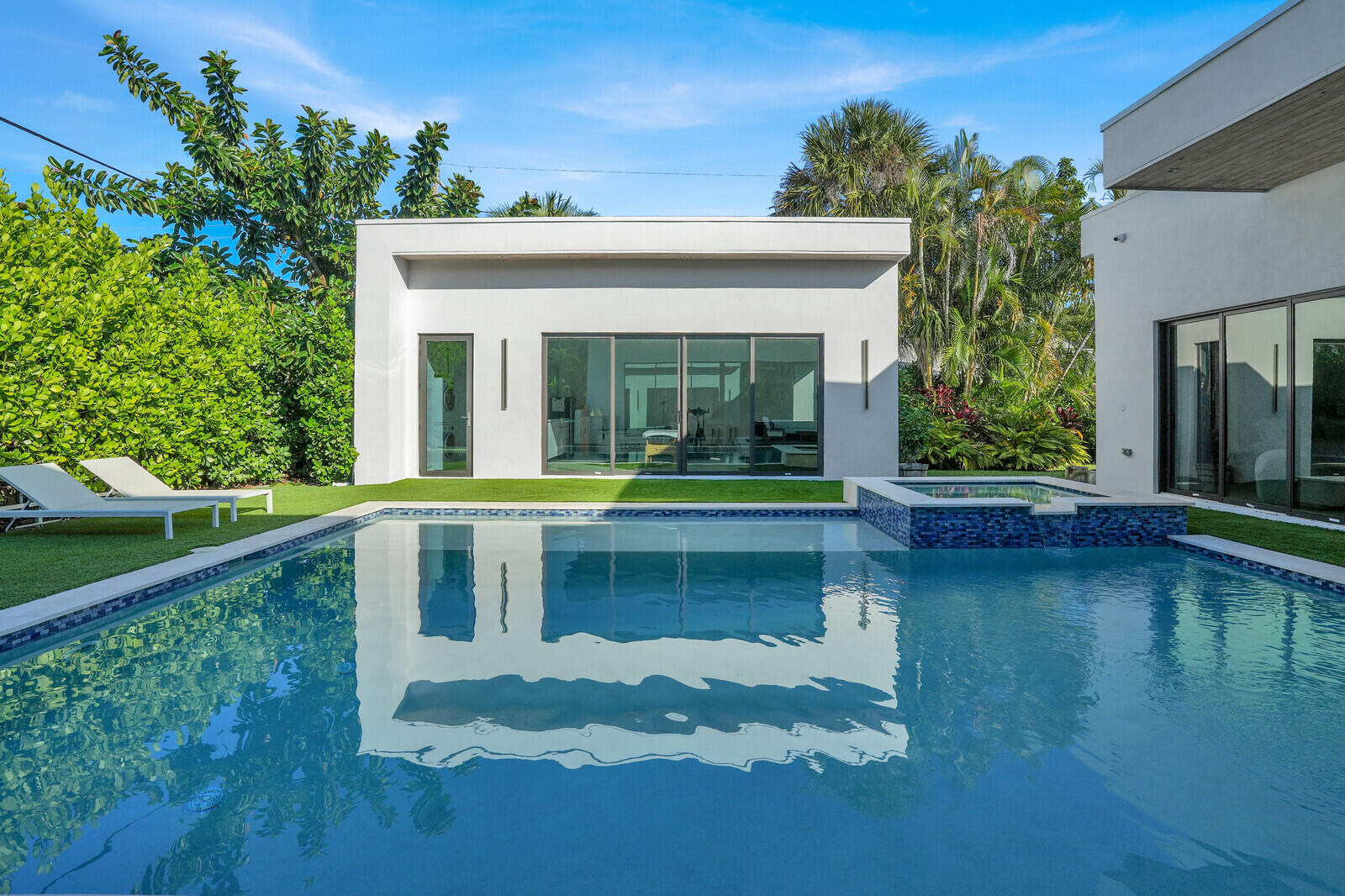 828 Northwest 2nd Avenue Boca Raton, FL 33432 - Photo 51 of 64 Outdoor Pool Area