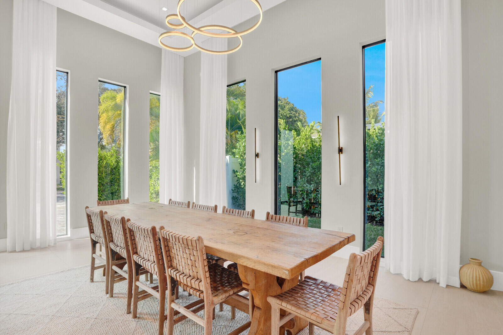828 Northwest 2nd Avenue Boca Raton, FL 33432 - Photo 7 of 64 Dining Area