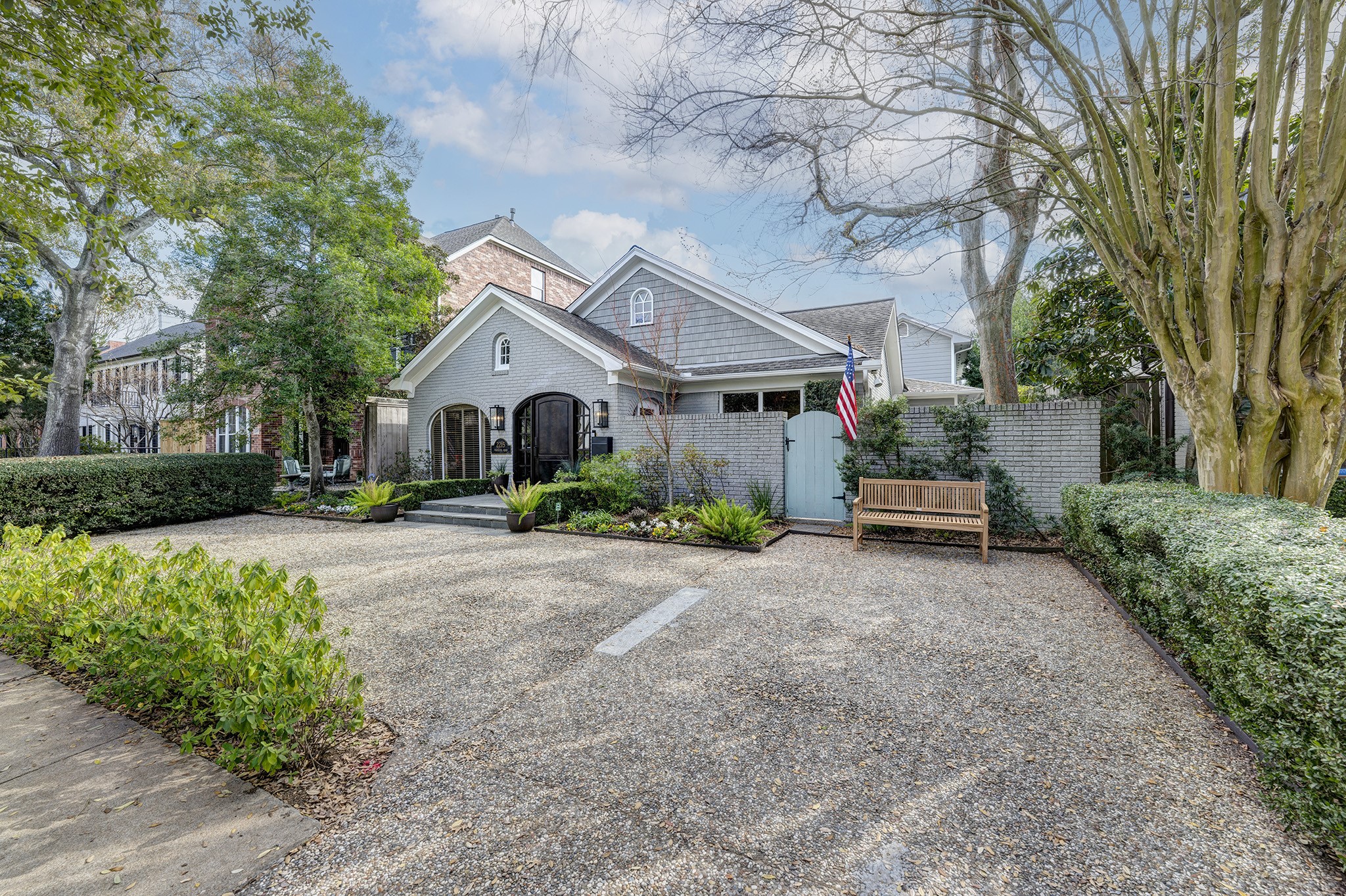 2215 Wroxton Road Houston, TX 77005 - Photo 2 of 30