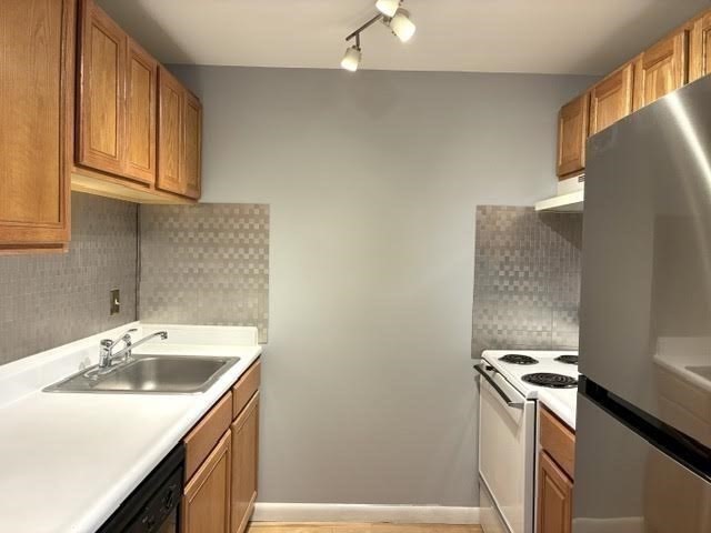 760 Farm Road, Unit 209 Marlborough, MA 01752 - Photo 13 of 25 Gallery Image 13
