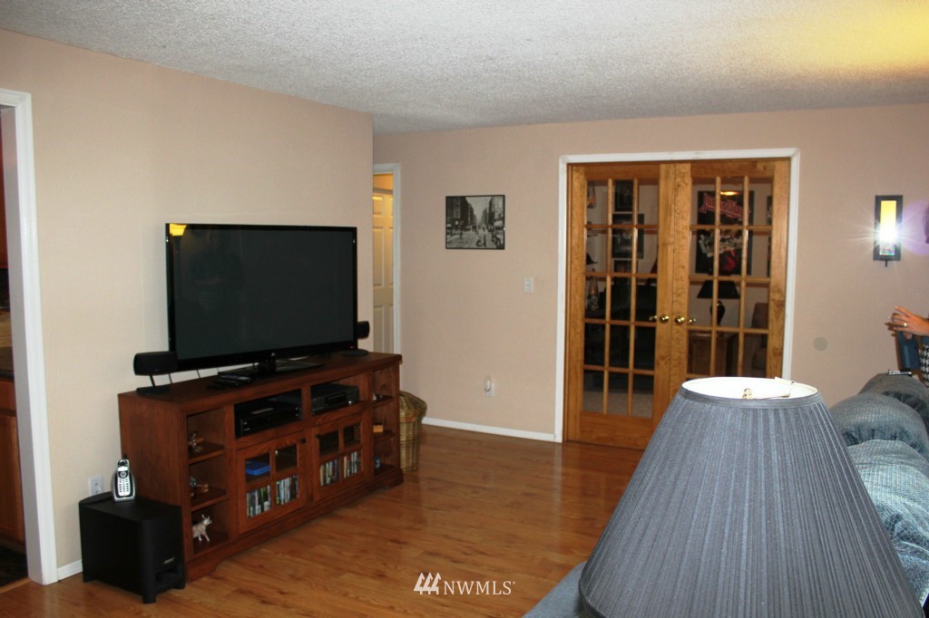 6055 Southeast Alpine Road Olalla, WA 98359 - Photo 3 of 15 Gallery Image 3