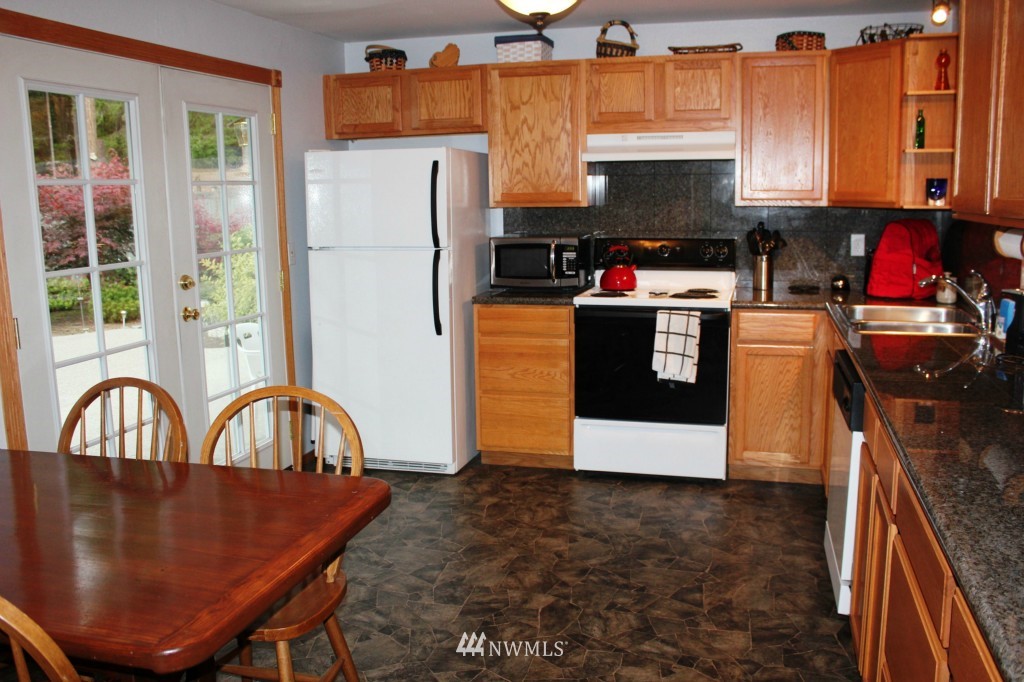6055 Southeast Alpine Road Olalla, WA 98359 - Photo 5 of 15 Gallery Image 5