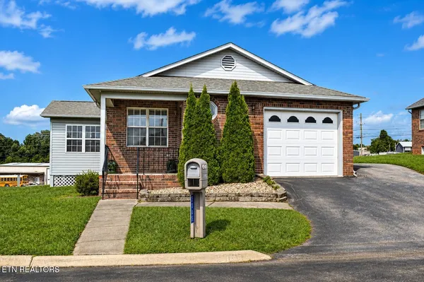 $295,000 | 2365 Governors Court, Maryville, TN 37801