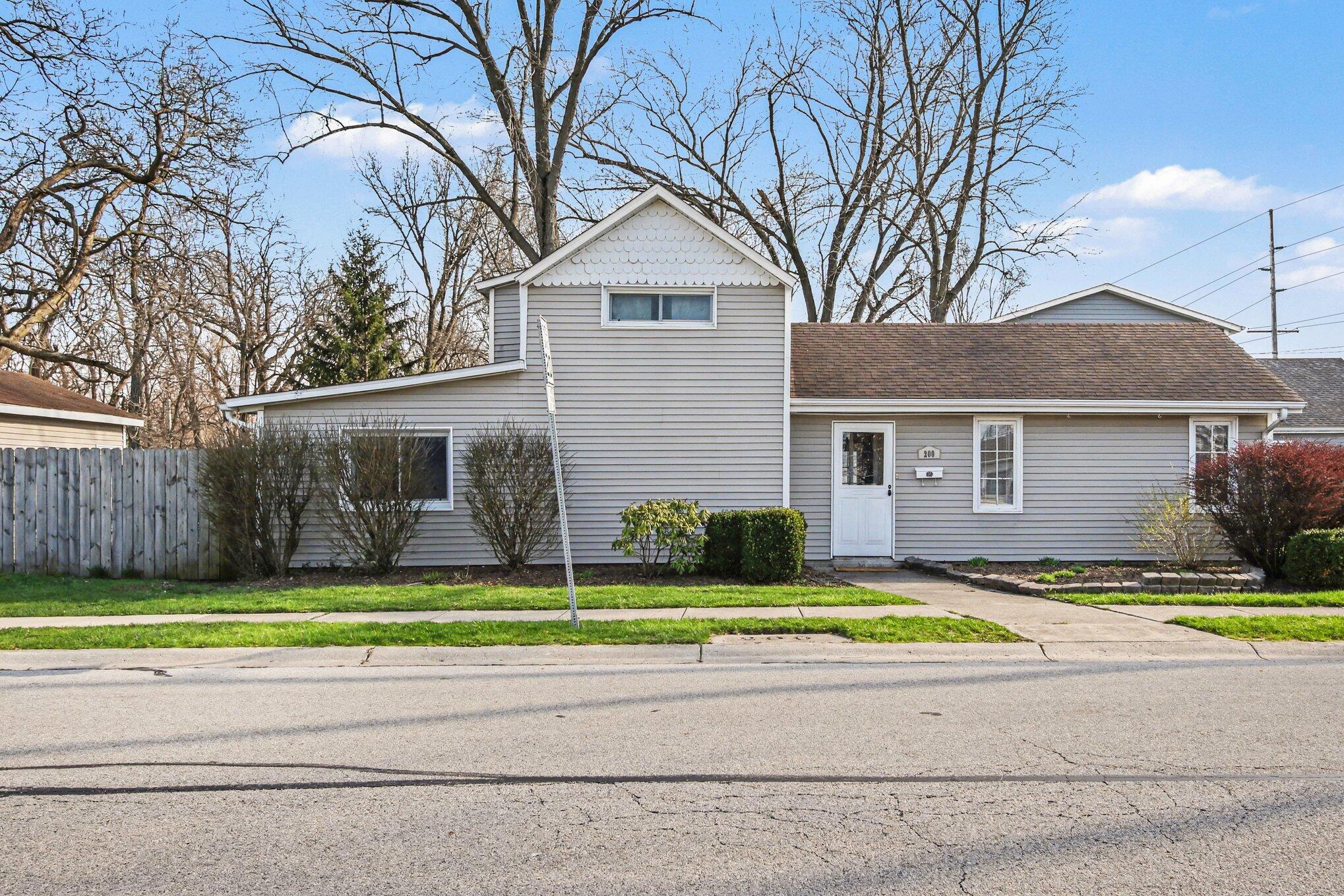 200 Harrington Avenue Crown Point, IN 46307 - Photo 1 of 12 2038x1359