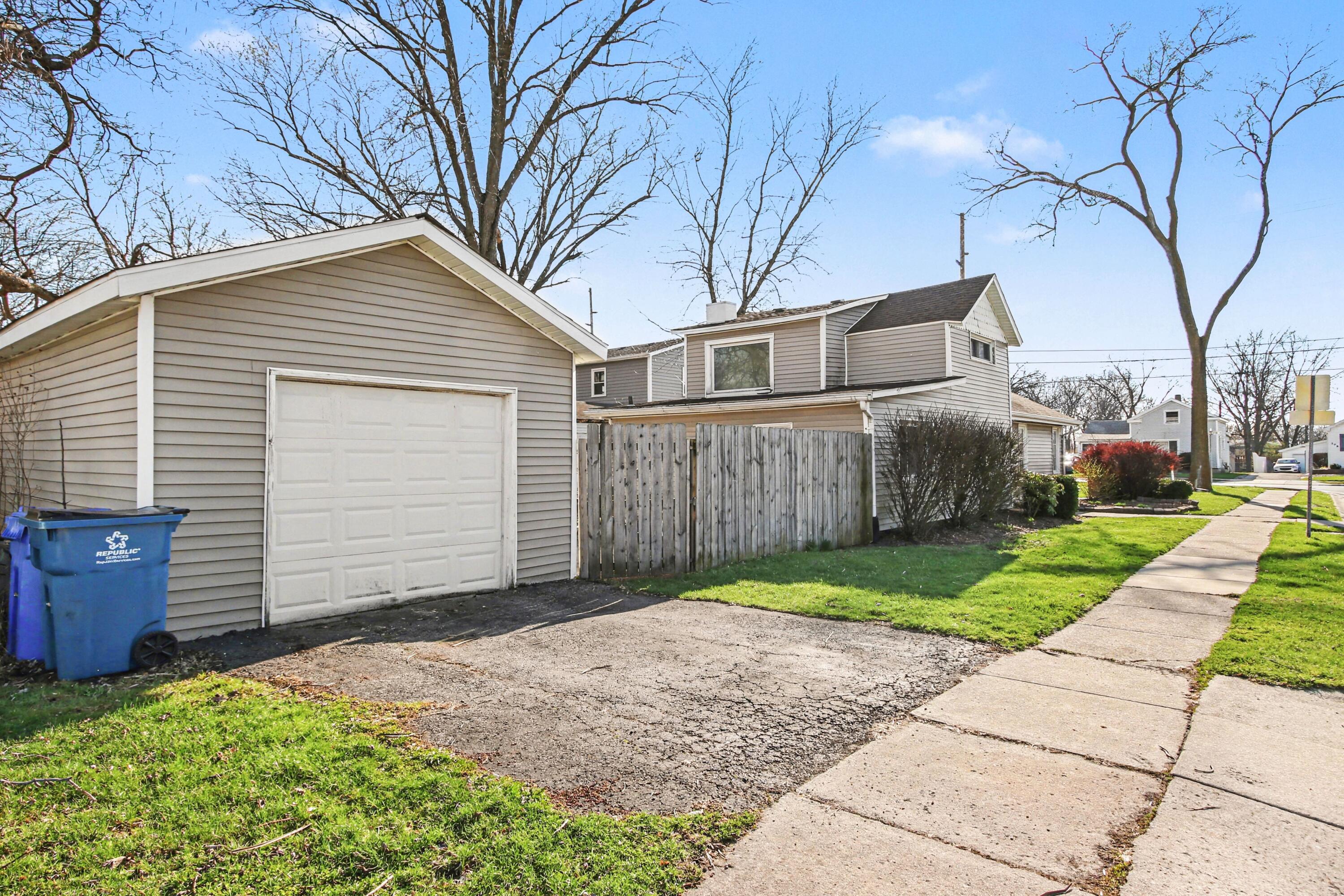 200 Harrington Avenue Crown Point, IN 46307 - Photo 3 of 12 3000x2000