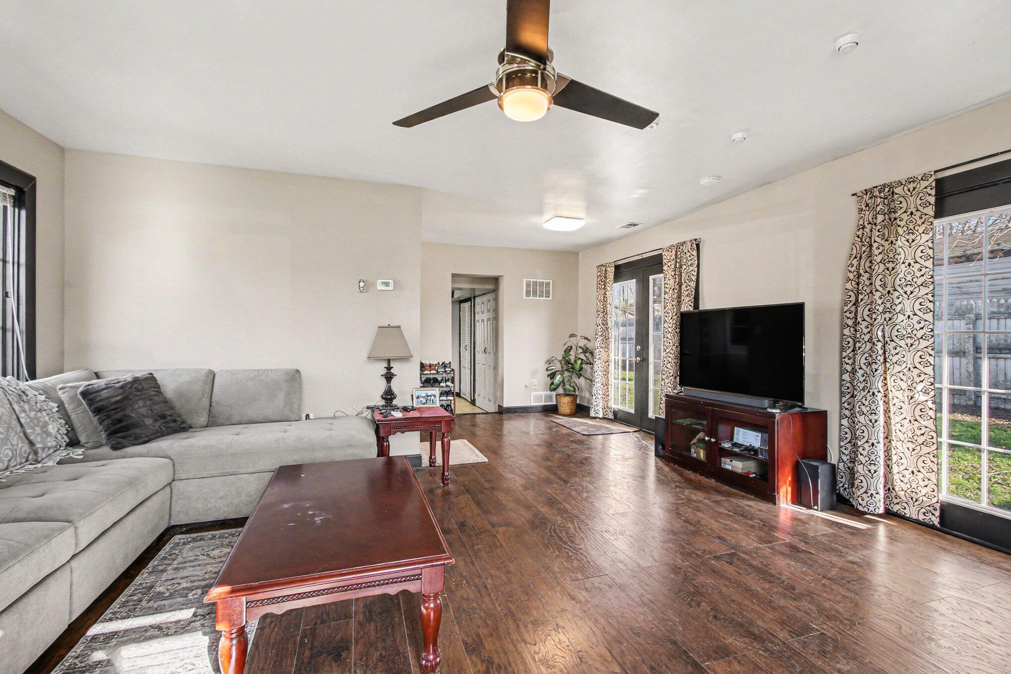 200 Harrington Avenue Crown Point, IN 46307 - Photo 5 of 12 2038x1359