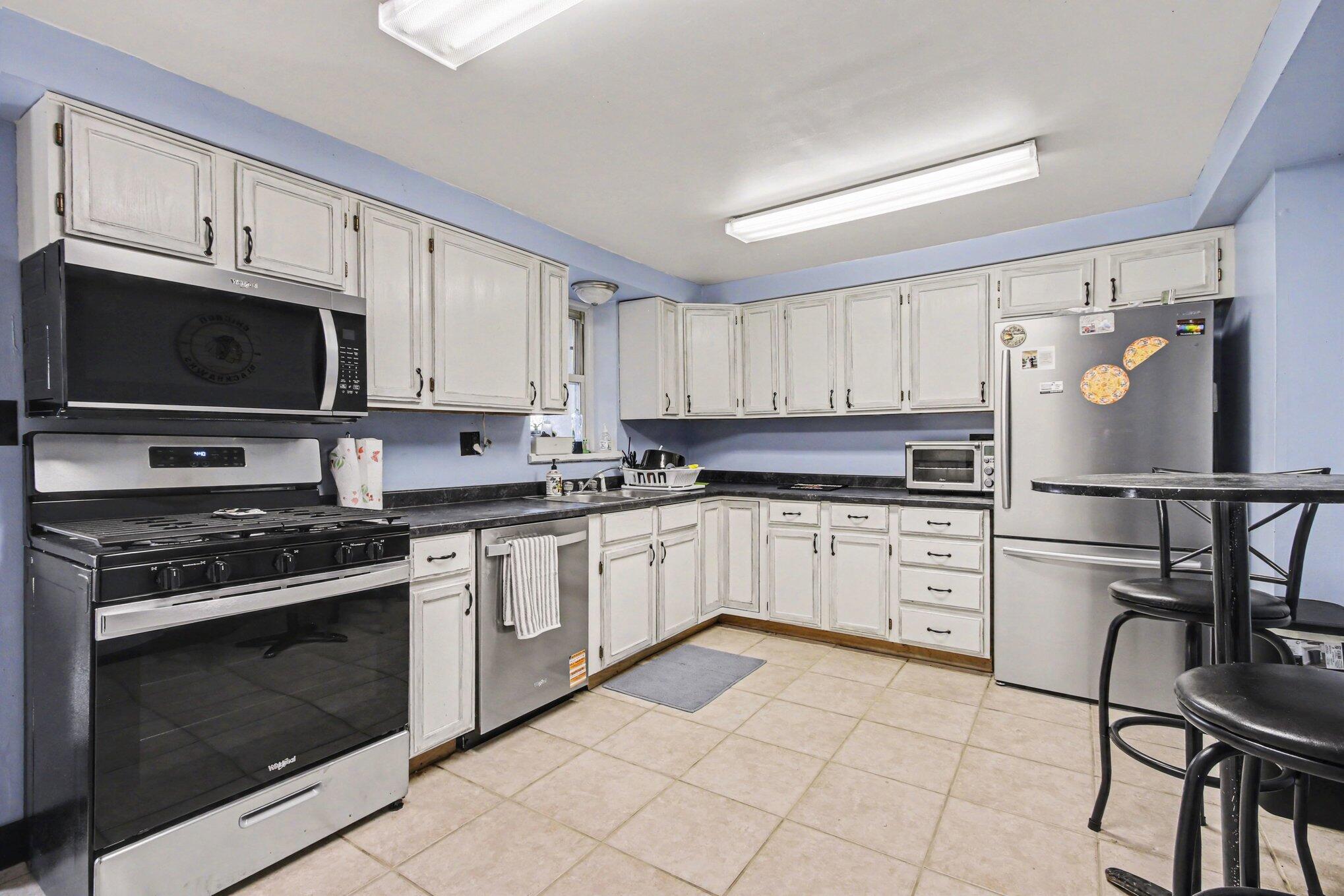 200 Harrington Avenue Crown Point, IN 46307 - Photo 6 of 12 2038x1359