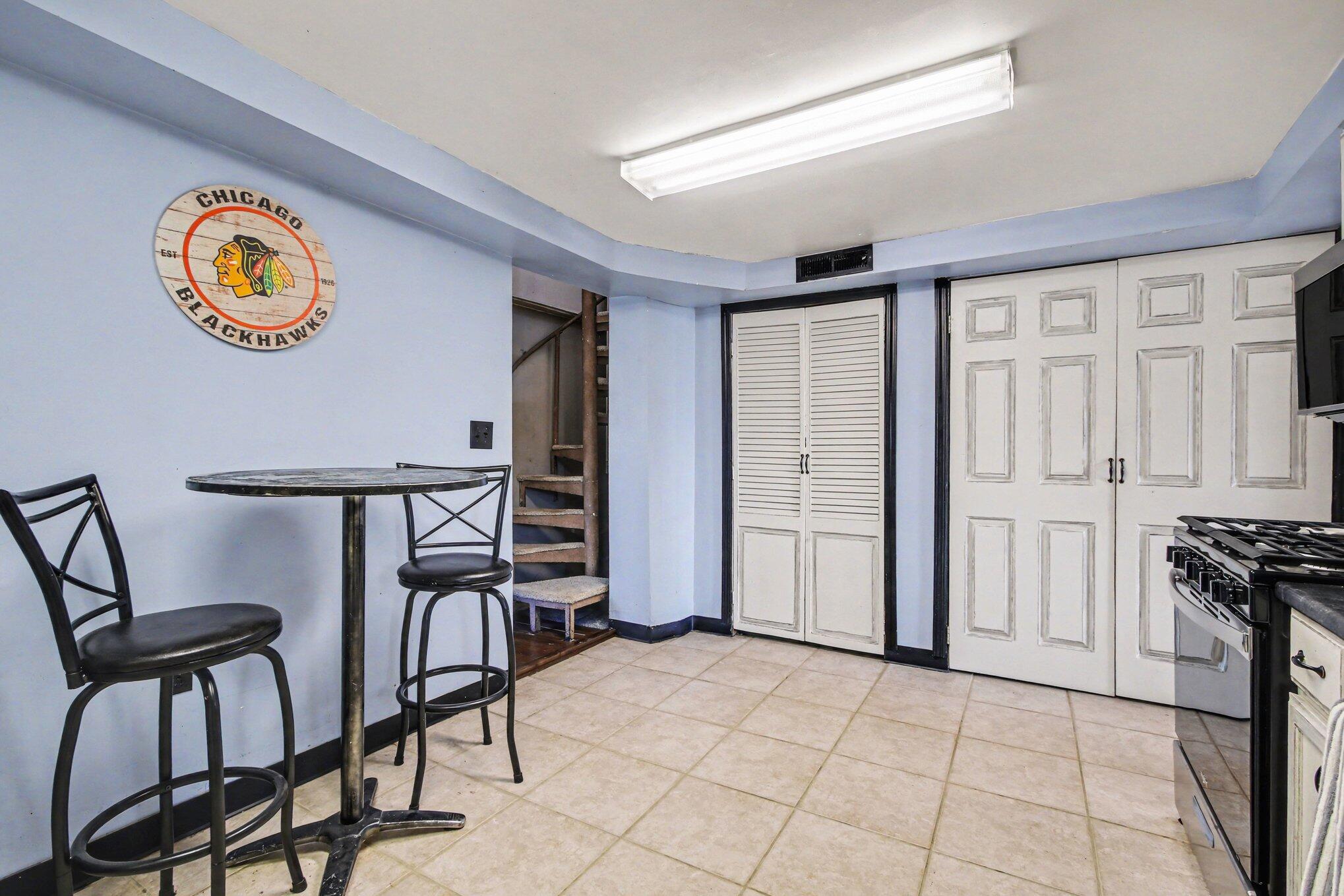200 Harrington Avenue Crown Point, IN 46307 - Photo 7 of 12 2038x1359