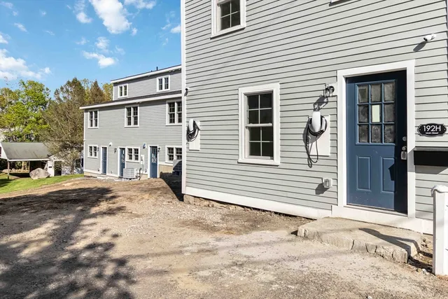 $3,450 | 192 Main Street, Unit H, Medway, MA 02053