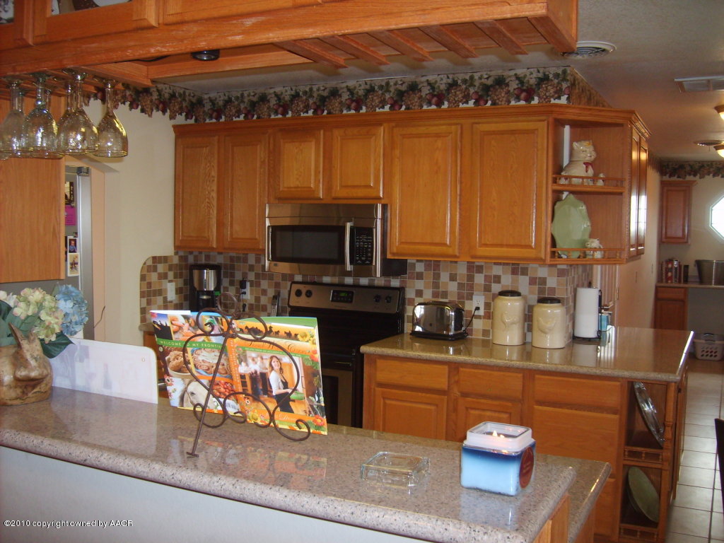 11601 Tascosa Road Amarillo, TX 79124 - Photo 19 of 26 Kitchen/Bar