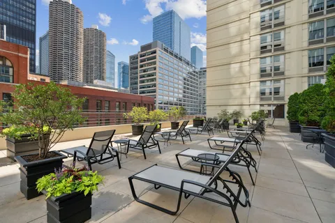 $195,000 | 440 North Wabash Avenue, Unit 2702, Chicago, IL 60611