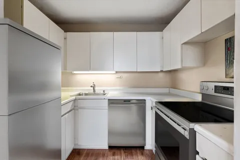 $195,000 | 440 North Wabash Avenue, Unit 2702, Chicago, IL 60611