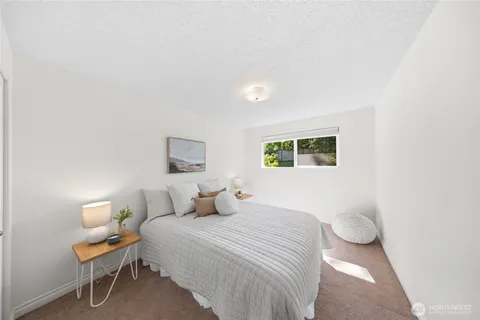 $1,275,000 | 6215 122nd Avenue Southeast, Bellevue, WA 98006
